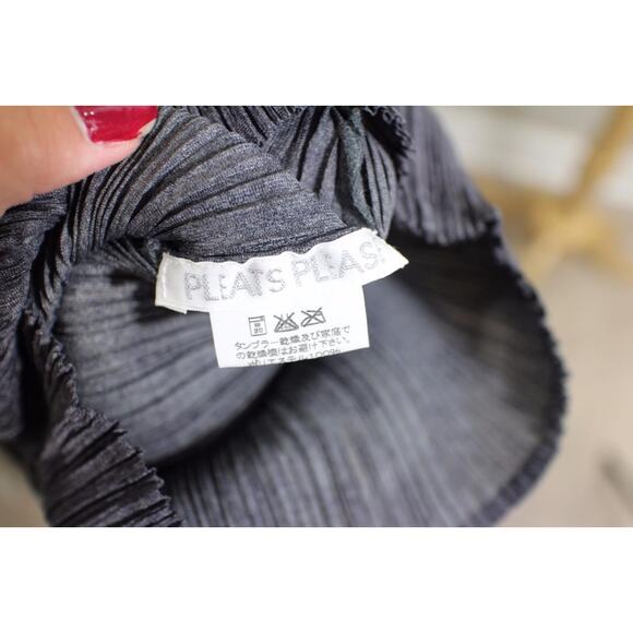 PLEATS PLEASE ISSEY MIYAKE Grey Crinkled Button Up top blouse (bl100 - Picture 5 of 5